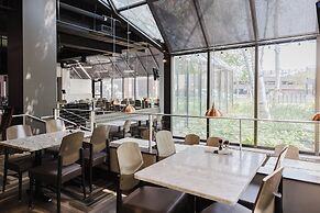 Crowne Plaza Suites MSP Airport - Mall of America by IHG