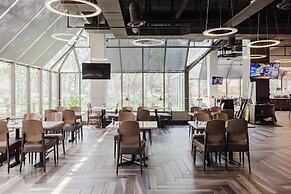 Crowne Plaza Suites MSP Airport - Mall of America by IHG