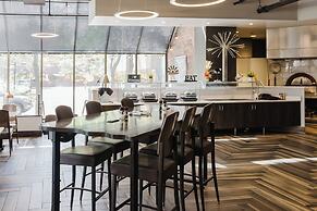 Crowne Plaza Suites MSP Airport - Mall of America by IHG