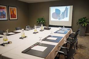 Crowne Plaza Suites MSP Airport - Mall of America by IHG