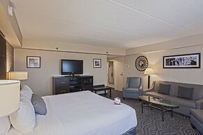 Crowne Plaza Suites MSP Airport - Mall of America by IHG