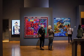 Crowne Plaza Suites MSP Airport - Mall of America by IHG