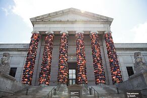 Crowne Plaza Suites MSP Airport - Mall of America by IHG