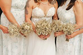 Crowne Plaza Suites MSP Airport - Mall of America by IHG