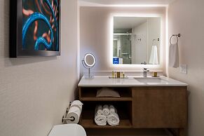 DoubleTree by Hilton Madison East