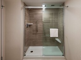 DoubleTree by Hilton Madison East