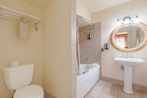 Historic Coronado Motor Hotel by OYO