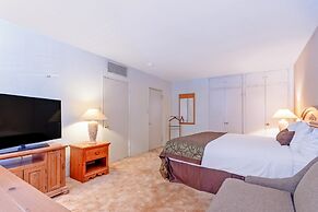 Historic Coronado Motor Hotel by OYO