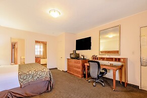 Historic Coronado Motor Hotel by OYO