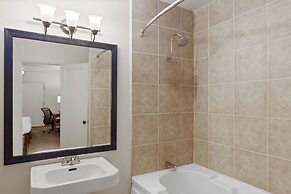 Historic Coronado Motor Hotel by OYO