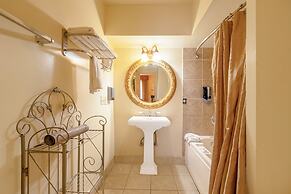 Historic Coronado Motor Hotel by OYO