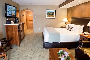 Golden Arrow Lakeside Resort