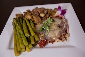 Holiday Inn Charleston Riverview by IHG