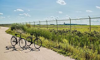 Hilton Winnipeg Airport Suites