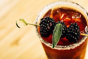 Hilton Winnipeg Airport Suites