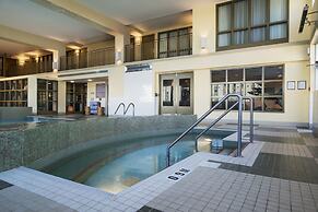 Hilton Winnipeg Airport Suites