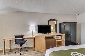 Quality Inn & Suites Hot Springs-Lake Hamilton