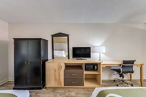 Quality Inn & Suites Hot Springs-Lake Hamilton