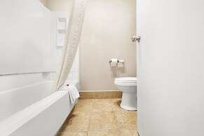 Baymont by Wyndham Muncie Near Ball State University