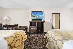 Baymont by Wyndham Muncie Near Ball State University