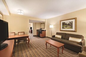 Embassy Suites Greenville Golf Resort & Conference Center