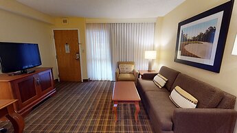 Embassy Suites Greenville Golf Resort & Conference Center
