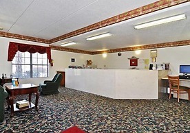 Econo Lodge Inn & Suites