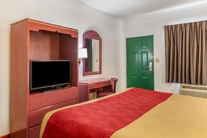 Econo Lodge Inn & Suites