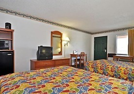 Econo Lodge Inn & Suites