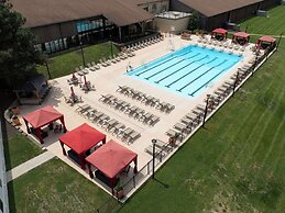 DoubleTree by Hilton Hotel St. Louis - Chesterfield