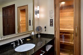 DoubleTree by Hilton Hotel St. Louis - Chesterfield