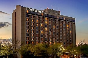 DoubleTree by Hilton Hotel St. Louis - Chesterfield