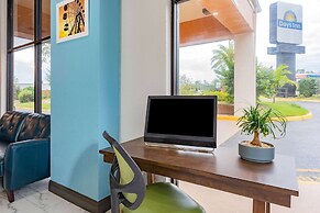 Days Inn by Wyndham N Orlando/Casselberry