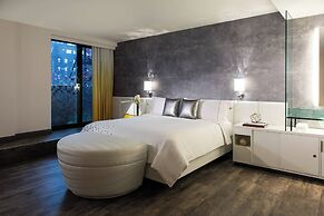 Renaissance New York Times Square Hotel by Marriott