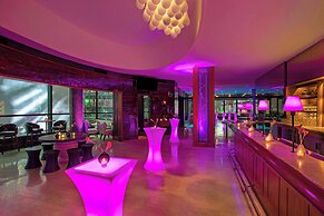 Renaissance New York Times Square Hotel by Marriott