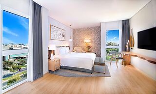 Radisson Blu Hotel & Resort, Abu Dhabi Corniche