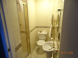 Donington Manor Hotel