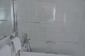 Donington Manor Hotel