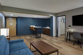 Four Points by Sheraton Englewood