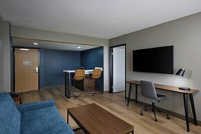 Four Points by Sheraton Englewood