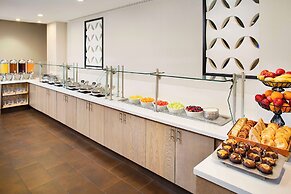 Hilton Suites Atlanta Perimeter