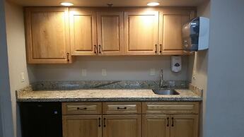 Best Western Plus Mill Creek Inn