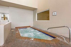 Best Western Plus Mill Creek Inn