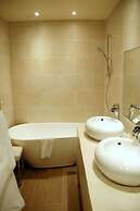 Hotel & Spa Le Grand Monarque, Best Western Premier Collection