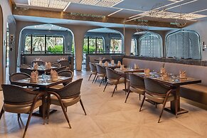 Radisson Blu Hotel & Resort, Al Ain