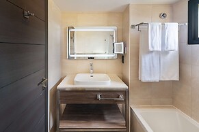 Radisson Blu Hotel & Resort, Al Ain