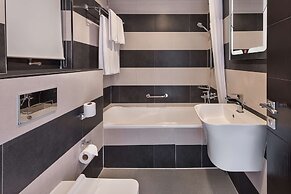 Radisson Blu Hotel & Resort, Al Ain