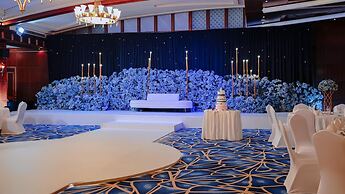 Radisson Blu Hotel & Resort, Al Ain