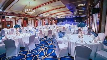 Radisson Blu Hotel & Resort, Al Ain