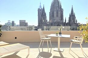 Lamaro Hotel